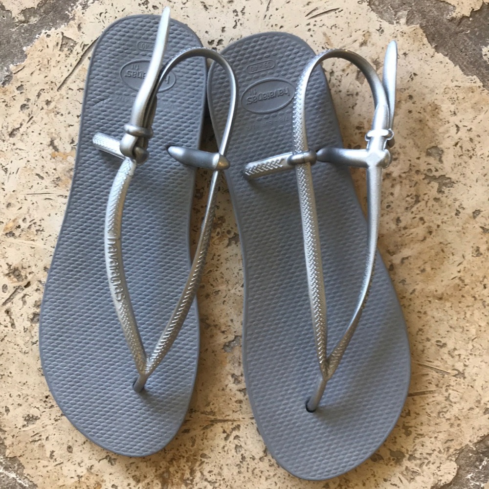 Havaianas for the beach!!